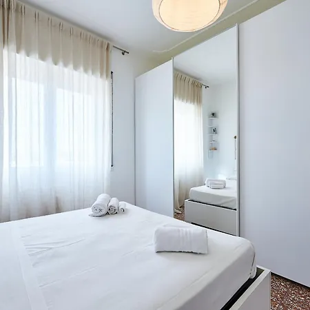 Apartment Modern Comfort Steps From Tiburtina Station
